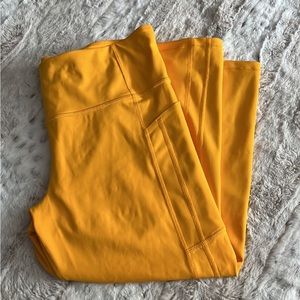 Athleta Ultimate Stash II Capri